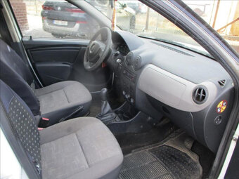 Dacia Sandero 1,4 i - 11
