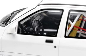 Ford Sierra Cosworth 4x4 1992 1:18 OttoMobile - 11