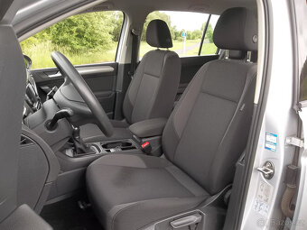 VW Touran 1,2 TSI, r.v. 02/2016, 7 míst, pravidelný servis - 11