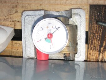 Prodám teplovodní litinový kotel na LTO 15-20 KW - 11