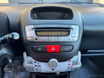 Toyota Aygo 1.0i 50kw - 11