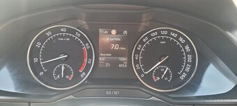 Škoda Superb TSi 110kw model 2020 sedan xenony alkantara - 11