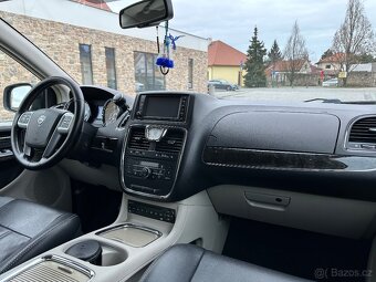 LANCIA VOYAGER 2.8L 131KW CRD - 11