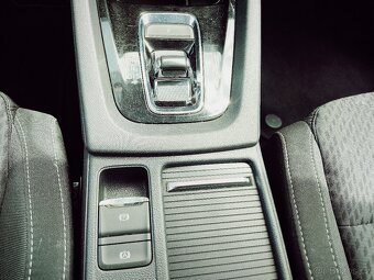 Škoda Octavia 1.5 TSI G-TEC, STYLE, DSG - 11