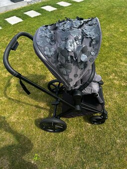 Cybex Priam kočárek Flowers Grey - 11