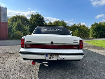 Limuzína Lincoln V8 - 11