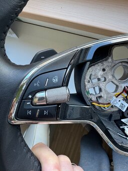 Multifunkční vyhřívaný kožený volant - 11