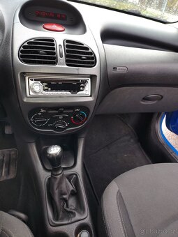 Peugeot 206 - 11