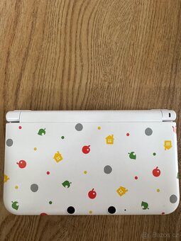 Nintendo 3DS XL Limited Edition - 11