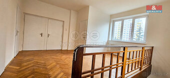 Pronájem atypického bytu, 19 m², Hradec Králové, ul. Sokolsk - 11