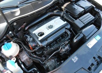 Volkswagen Passat 1,8 TSi Combi B6 Serviska benzín - 11