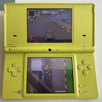 Nintendo DSi Lime Green + 64GB - 11