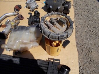 Díly motoru Ford Galaxy II 2.0TDCI 103kw QXWA - 11