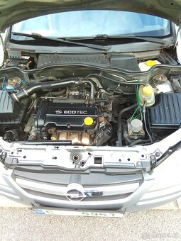 Opel Corsa 1.2i,59 kW, klima,1 majitel, nová CZ STK. - 11