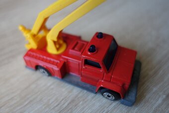 Matchbox Superfast No. 13 Snorkel Fire Engine - 11