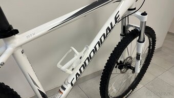 Horské kolo Cannondale, rám М, pro jezdce od 160 cm. - 11