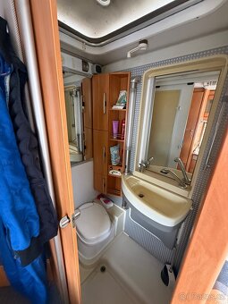 Hymer B504 2.8 JTD – spolehlivý parťák na cesty (2004) - 11