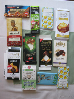 malé kalendáříky,čokoládové obaly,ubrousky - 11