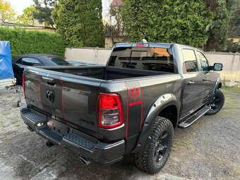 Dodge RAM 5.7 4x4 TUNING, SPORT, BLACK EDITION - 11