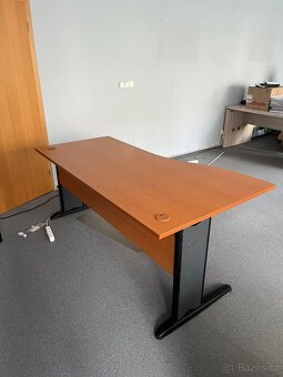 Kancelářský nábytek - 11