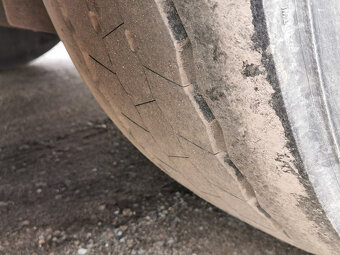Prodám skříňový návěs STAS S300CX 91m3 walking floor - 11