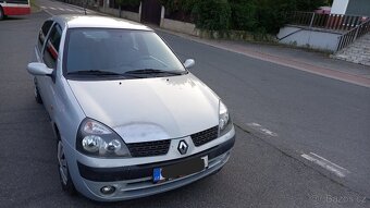 Renault clio 1.2 R.v.2003 - 11