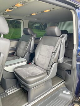 Volkswagen T5 Multivan UNITED 2.5 TDI 174k sedmimístný - 11