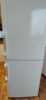 Prodám kombinovanou lednici s mrazákem LIEBHERR CN 4013 - 11