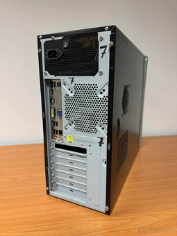 Prodej stolních počítačů - 11