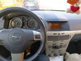 Opel Astra h - 11