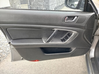 Subaru Legacy 2.0i 4x4 121kw, nová STK 5/2027, - 11