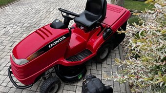 Zahradní traktor,traktůrek sekačka HONDA 2V - 11
