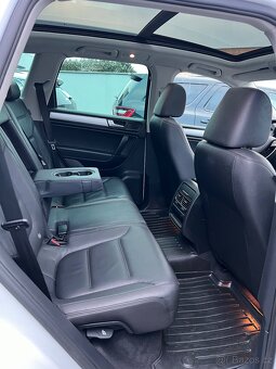Volkswagen Touareg 3.0 TDI PO ROZVODECH NA PRUŽINÁCH - 11