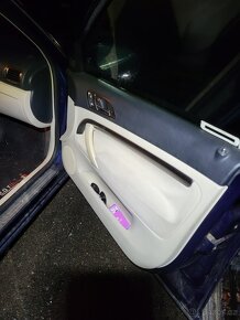 Prodám všechny díly z tohoto vozu škoda superb 1 - 11