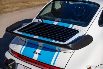 Porsche 911 930 Turbo - 11