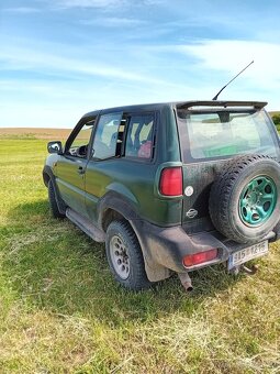 Terrano II 2.4i- benzín -LPG - 11