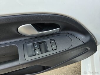 VW UP 50kW CNG 1.maj.ČR 2022 /KAMERA+DIGIKLIMA+LED+TEMPOMAT/ - 11