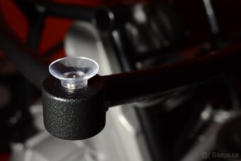 Unikátní stolek z motoru Ducati - 11