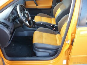 Volkswagen  Polo  1.4 i 55 kW CROSS - 11