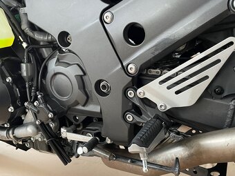 ZZR 1400 původ ČR, pouze 27tis, jako nová - 11