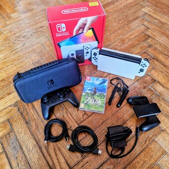Bundle Nintendo Switch (OLED) bílá, hra, ovladač, pouzdro - 11