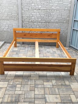 Prodám manželskou postel 180cm x 200cm - 11