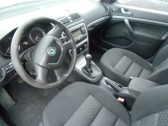 Škoda Octavia, 1.6i 16V LPG - 11