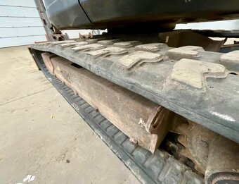 BAGR BOBCAT E50 - 11