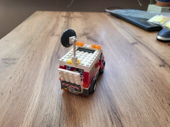 Lego City Satellite Launch Pad 3366, 2011 - 11