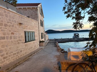 Prodej domu v Chorvatsku s olivovníkovou zahradou - 11