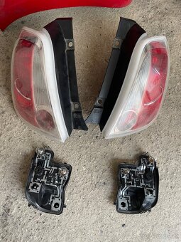 Nárazník Fiat 500 Abarth ,zadní světla ,595 - 11
