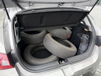 Hyundai i20 / 1.2i 62 kW / 2021 - 11