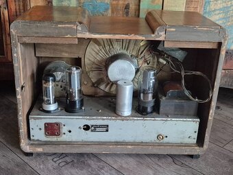 Staré rádio Titan 936 - 11