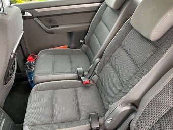 VW Touran 1,6tdi, mód 2011, bluemotion - 11